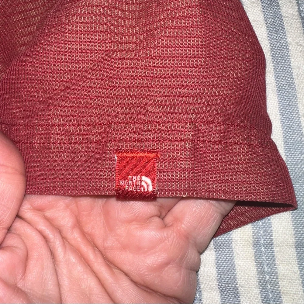 The North Face Mens Sz M Red Modal Blend Short Sleeve Button Down Shirt‎
